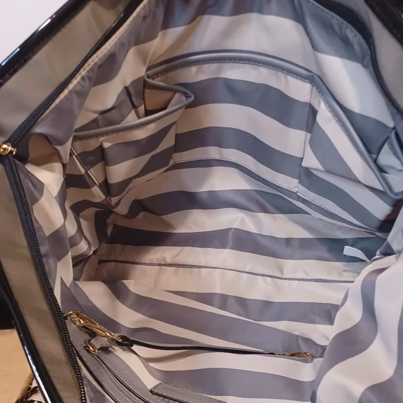 Kate Landry diaper bag tote & removable changing pad - Picture 14 of 15